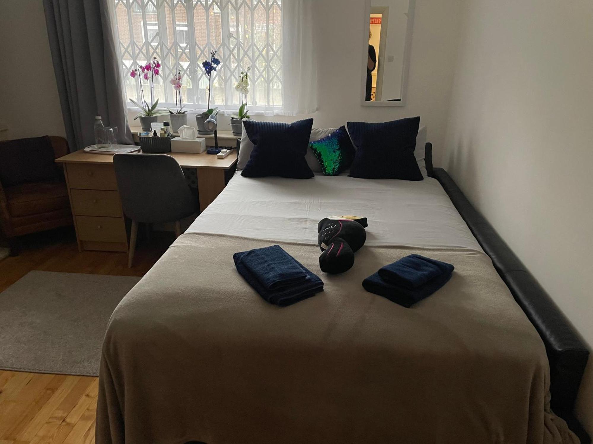 Rooms In Shared House In Kensington 伦敦 外观 照片